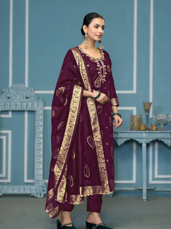 Stunning Festive Banarasi Salwar Kameez | Embroidered & Handcrafted