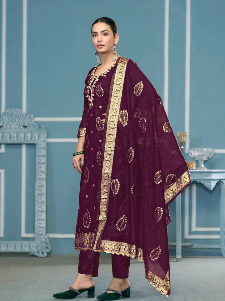 Stunning Festive Banarasi Salwar Kameez | Embroidered & Handcrafted