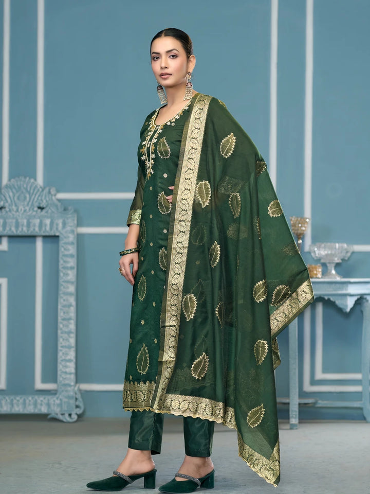 Stunning Festive Banarasi Salwar Kameez | Embroidered & Handcrafted