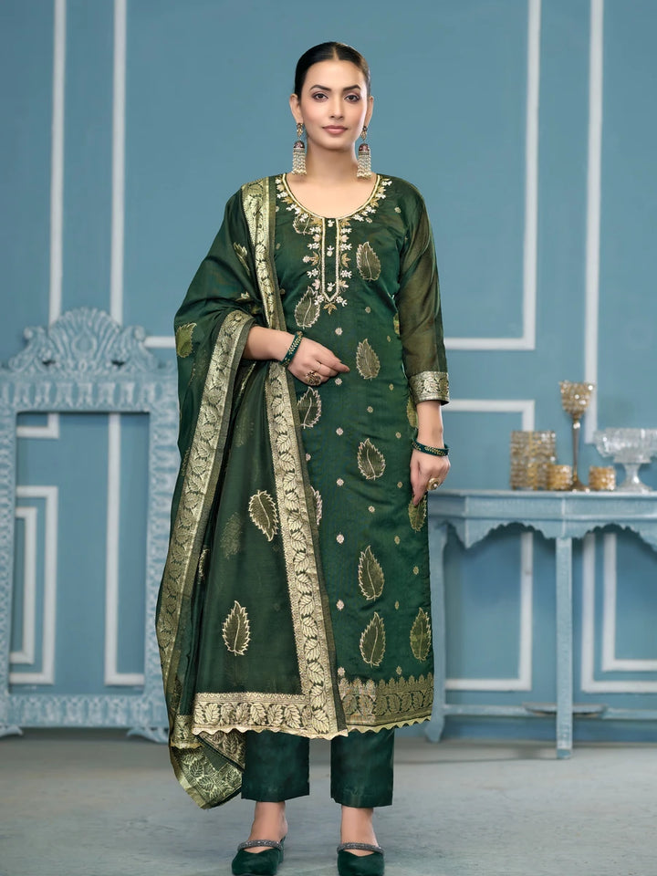 Stunning Festive Banarasi Salwar Kameez | Embroidered & Handcrafted