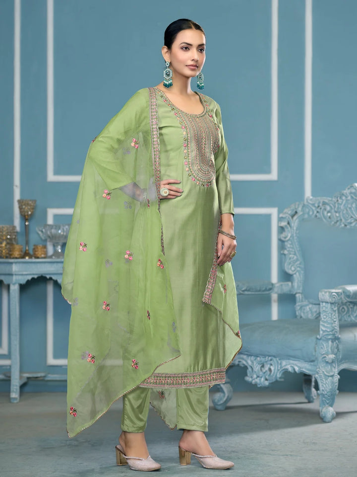 Royal Embroidered Salwar Kameez | Organza Dupatta & Hand Work Details