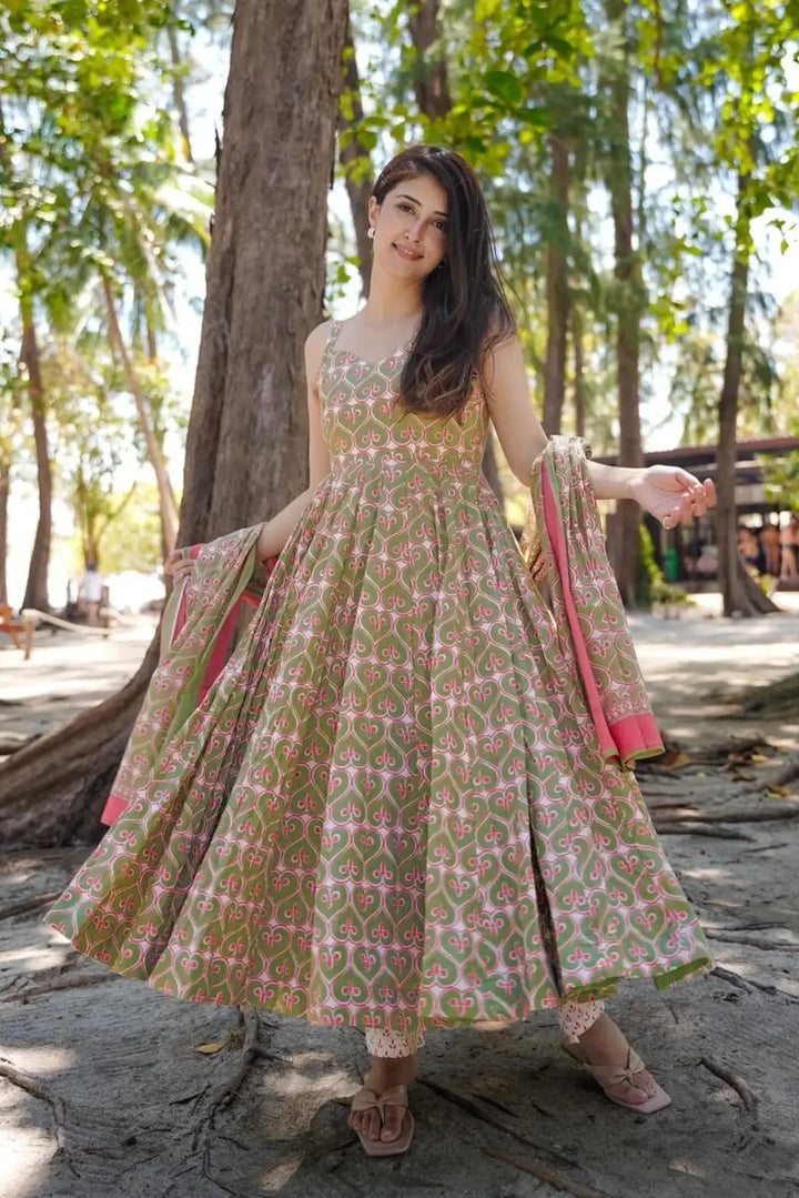 Light Green Muslin Suit Set | Printed Dupatta Ethnic Wear