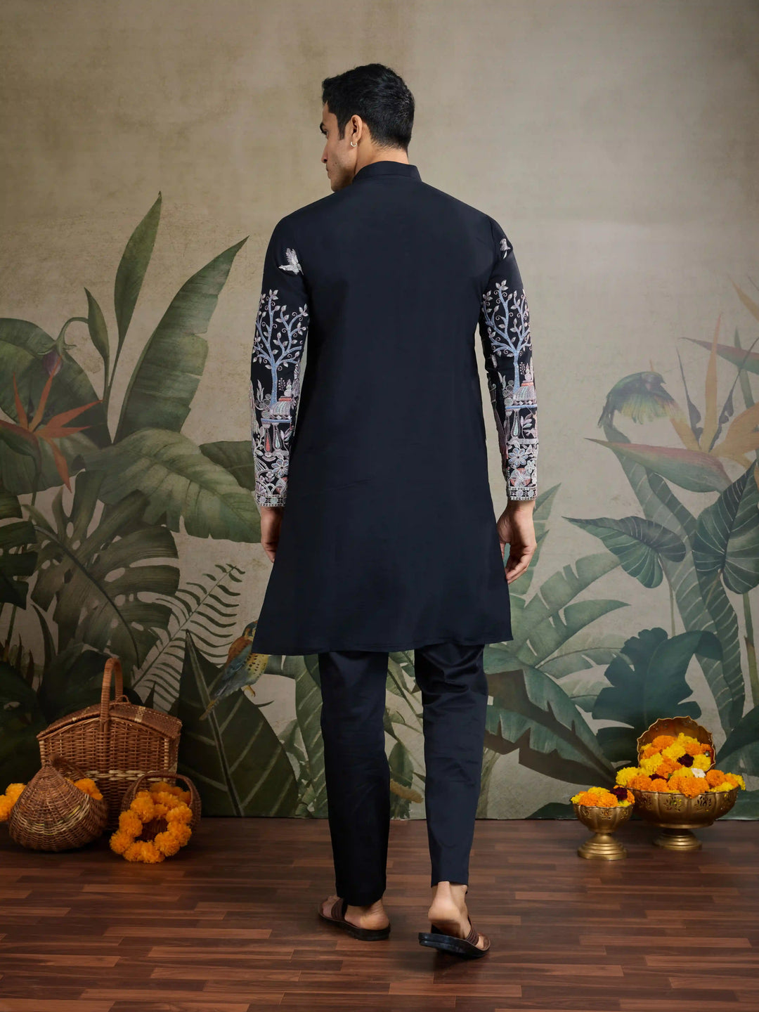 Stylish Party Wear Viscose Silk Kurta for Men with Thread Embroidery