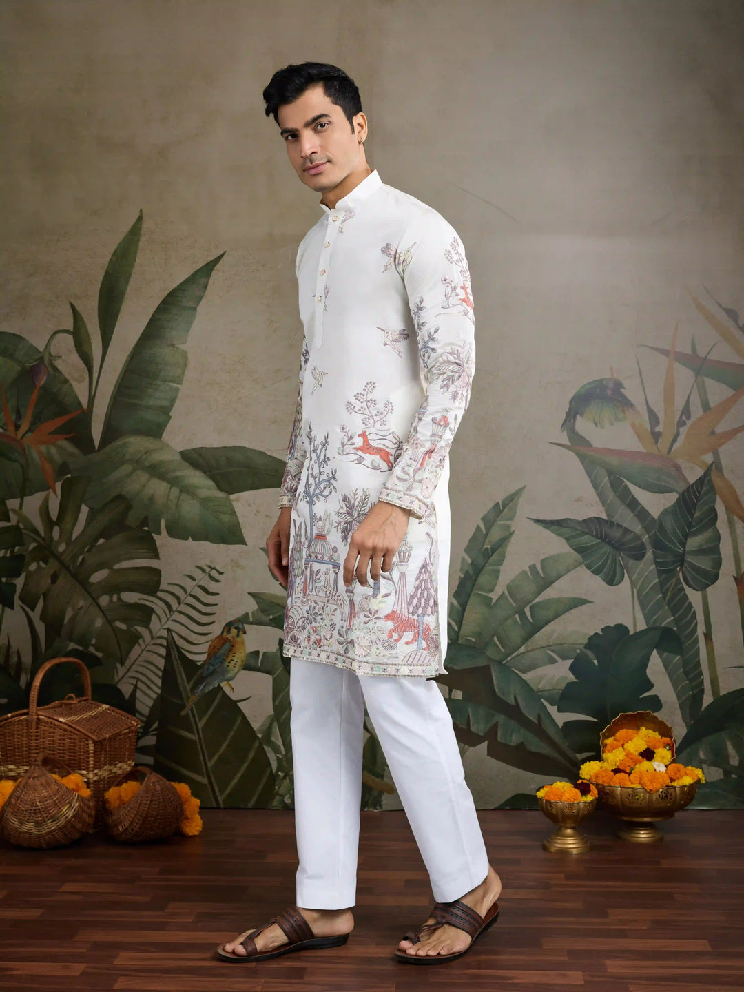 Stylish Party Wear Viscose Silk Kurta for Men with Thread Embroidery