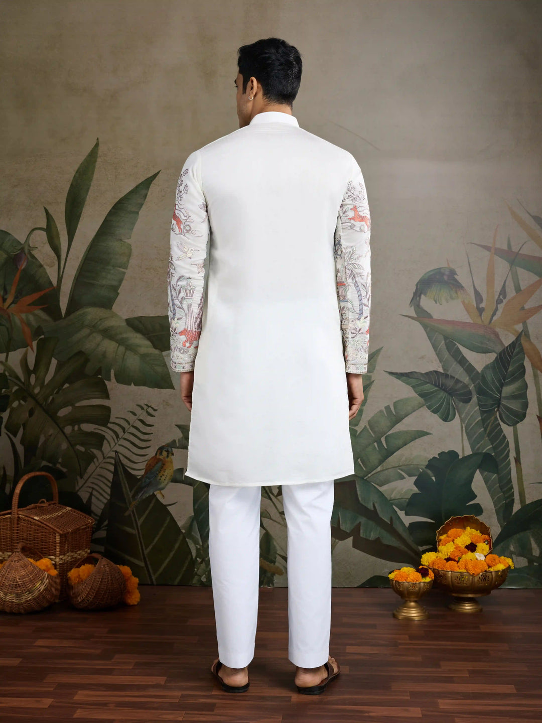 Stylish Party Wear Viscose Silk Kurta for Men with Thread Embroidery