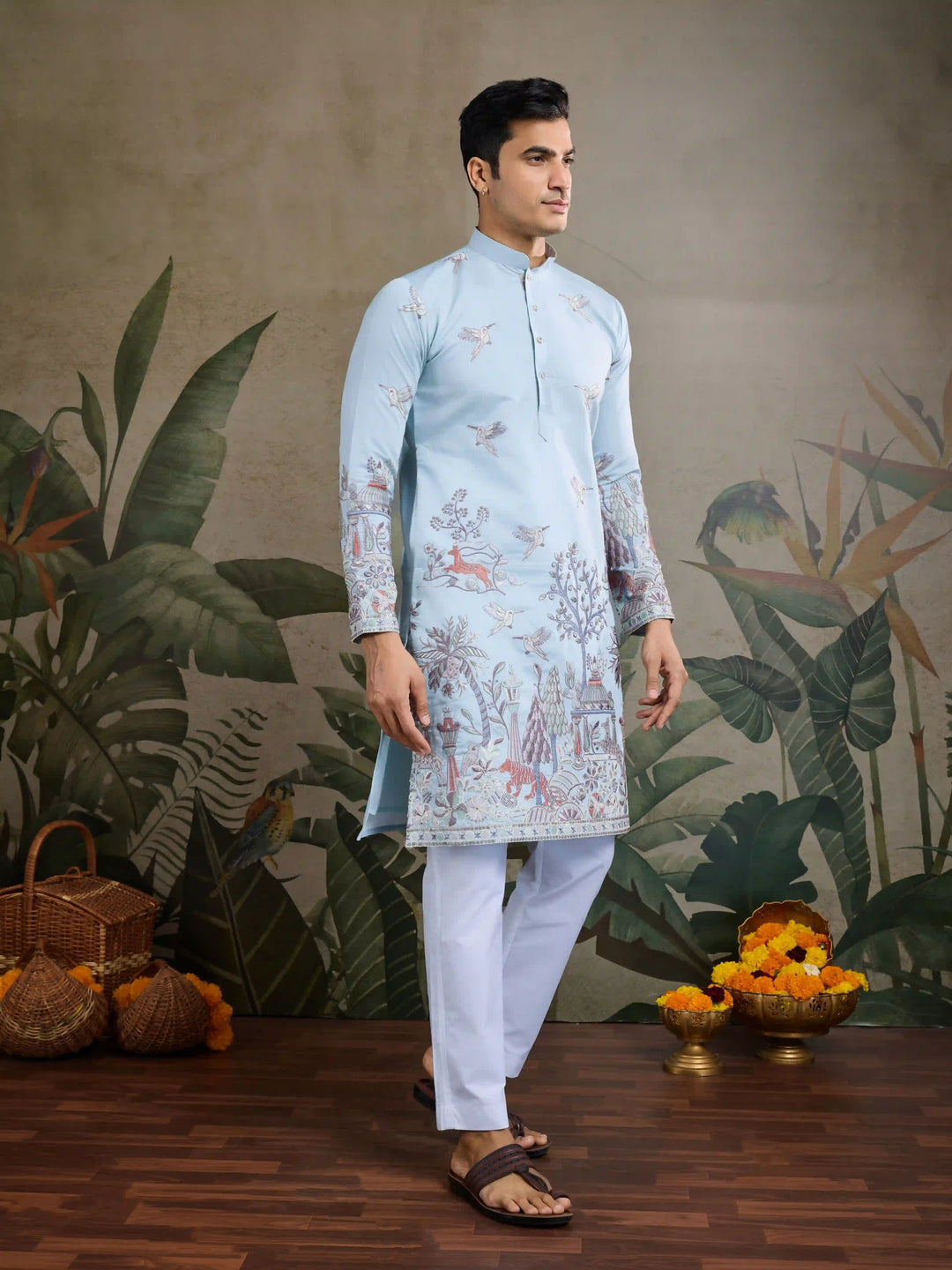 Stylish Party Wear Viscose Silk Kurta for Men with Thread Embroidery