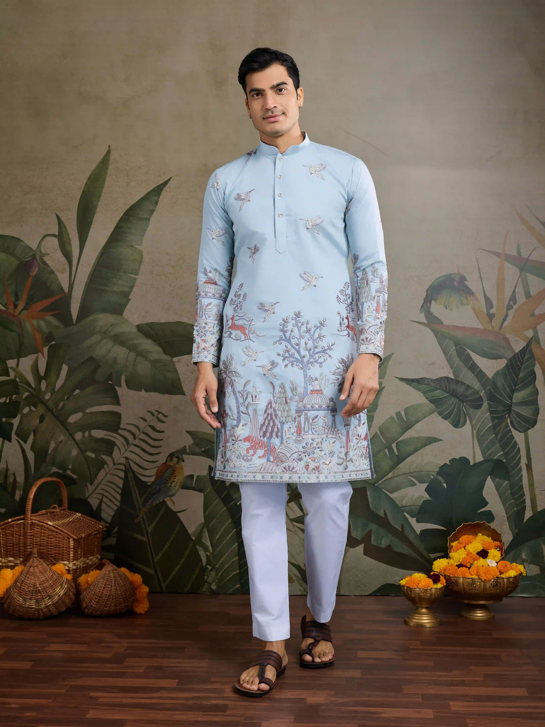 Stylish Party Wear Viscose Silk Kurta for Men with Thread Embroidery