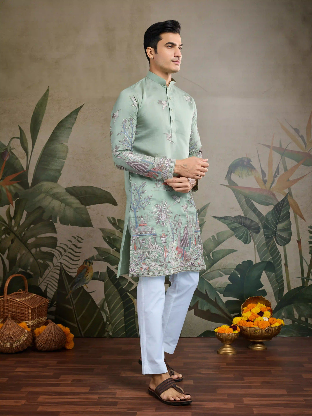Stylish Party Wear Viscose Silk Kurta for Men with Thread Embroidery