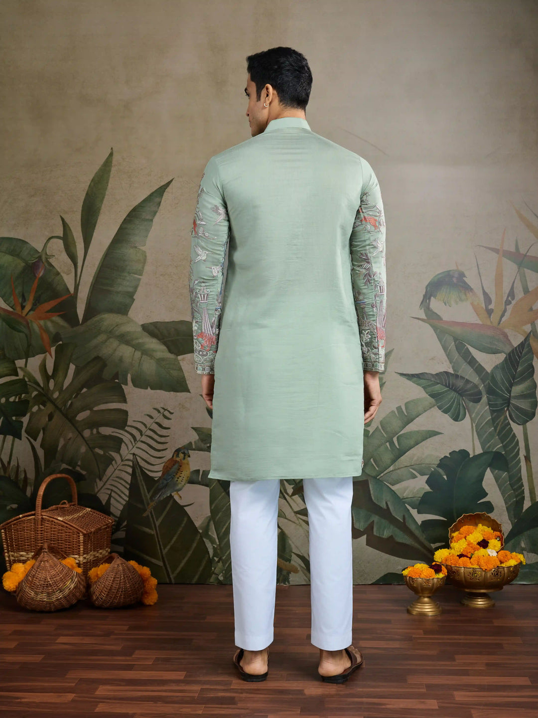 Stylish Party Wear Viscose Silk Kurta for Men with Thread Embroidery