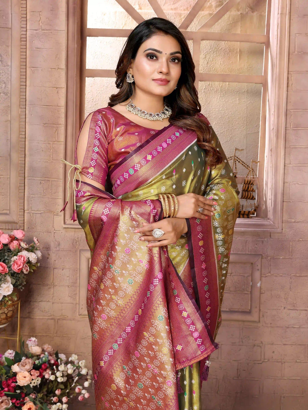 Graceful Patola Wevon Saree in Banarasi Tissue Silk