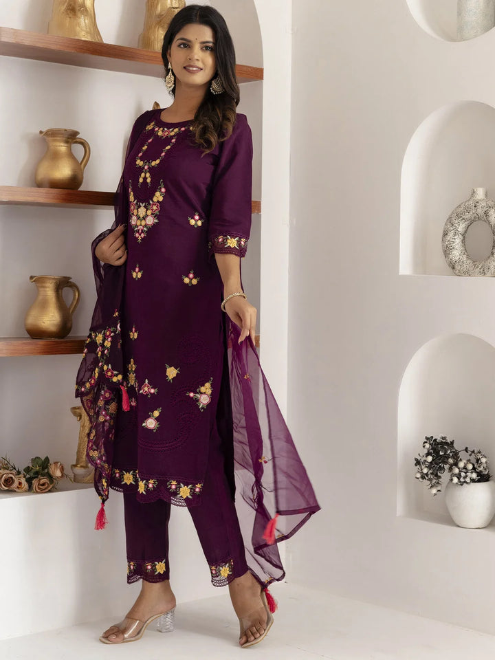 Luxurious Purple Embroidered Salwar Kameez for Women