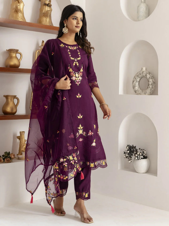 Luxurious Purple Embroidered Salwar Kameez for Women