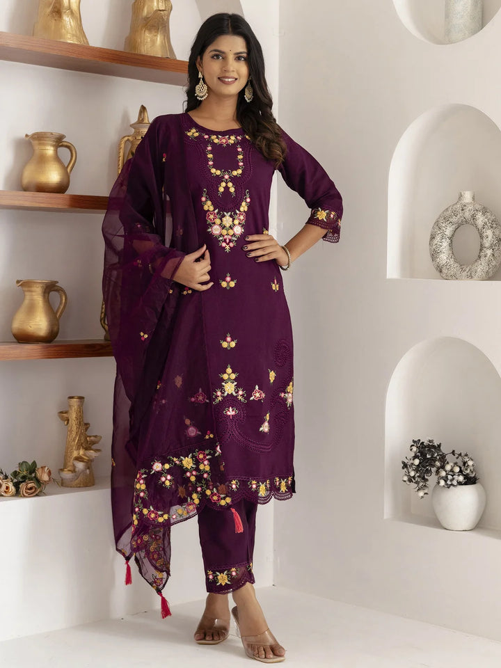 Luxurious Purple Embroidered Salwar Kameez for Women
