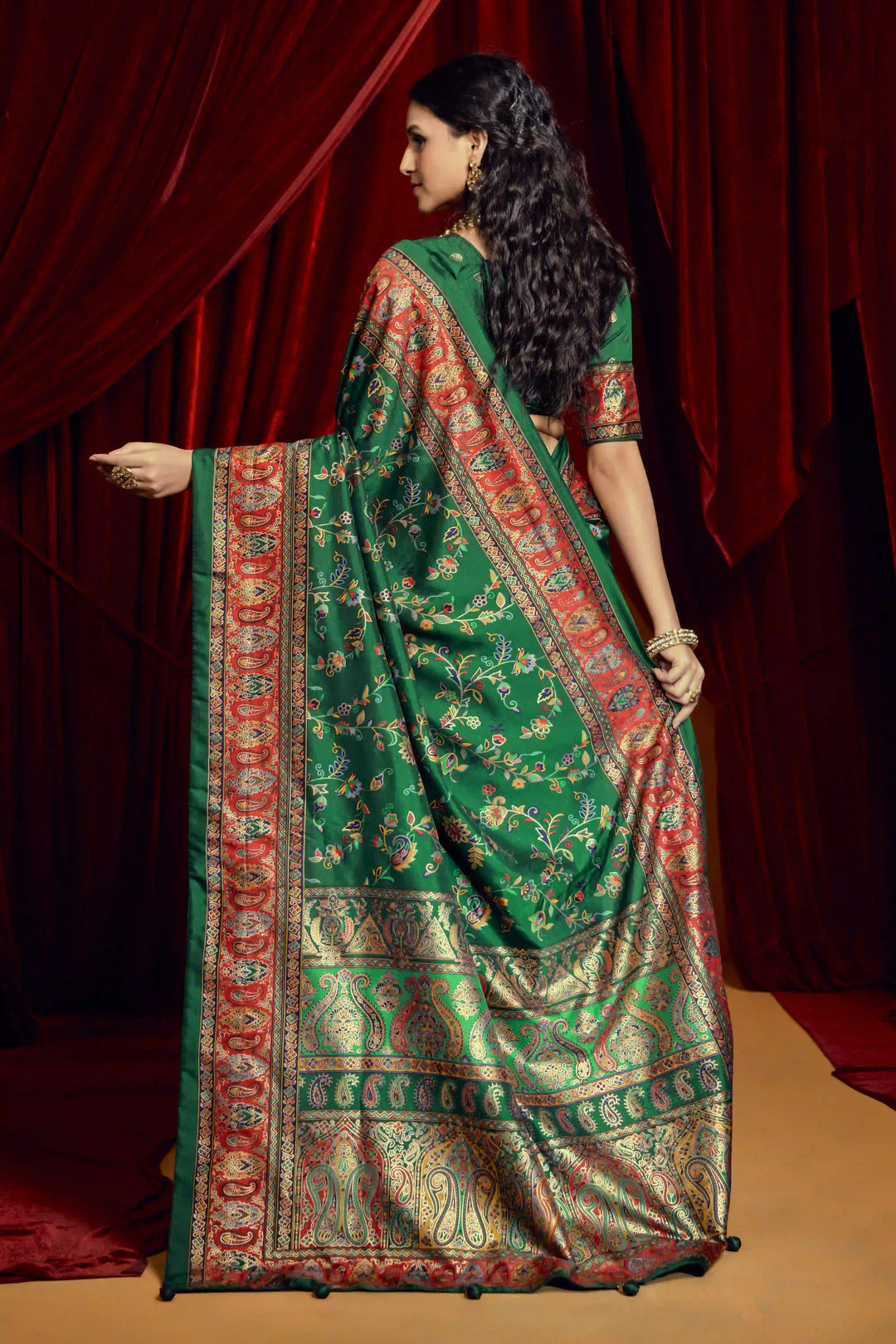 Timeless Tussar Silk Saree with Stylish Print Work