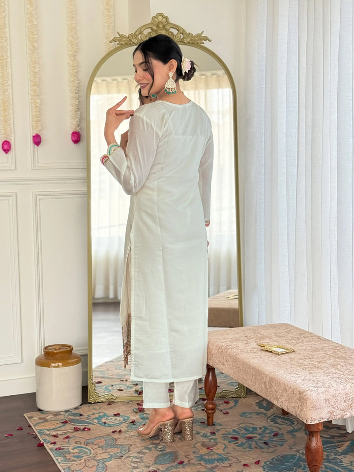 Graceful White Chanderi Salwar Kameez with Dupatta
