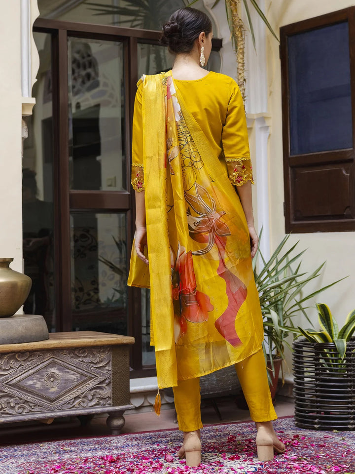Graceful Partywear Salwar Kameez with Intricate Embroidery