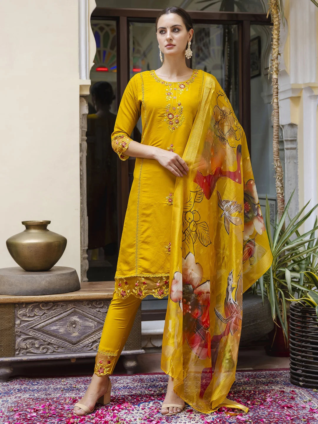 Graceful Partywear Salwar Kameez with Intricate Embroidery