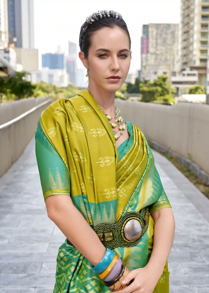 Classic Soft Silk Saree with Ethnic Printed & Jari Detailing