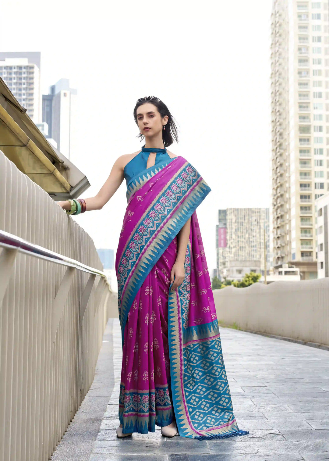 Classic Soft Silk Saree with Ethnic Printed & Jari Detailing