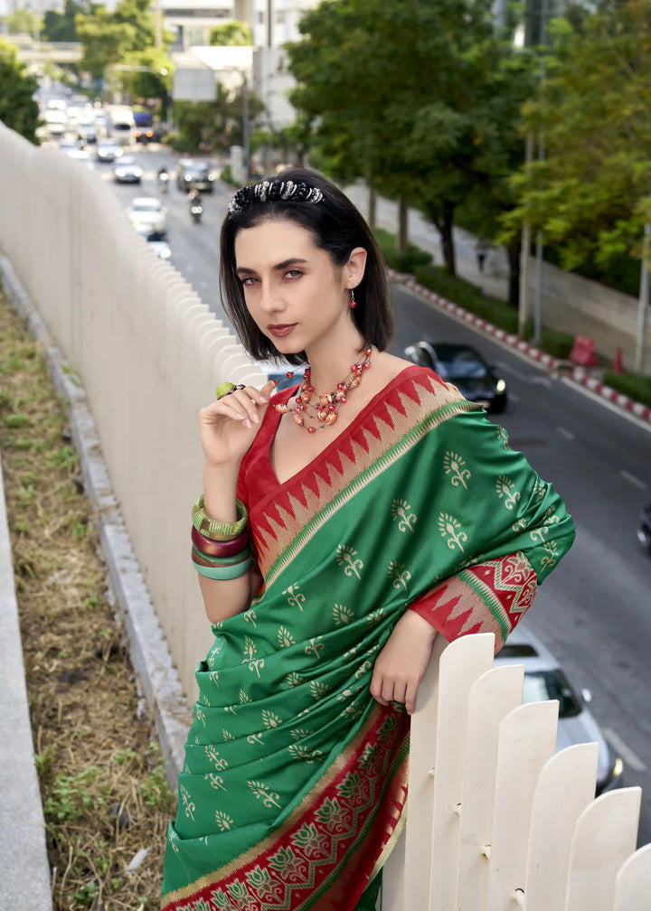 Classic Soft Silk Saree with Ethnic Printed & Jari Detailing