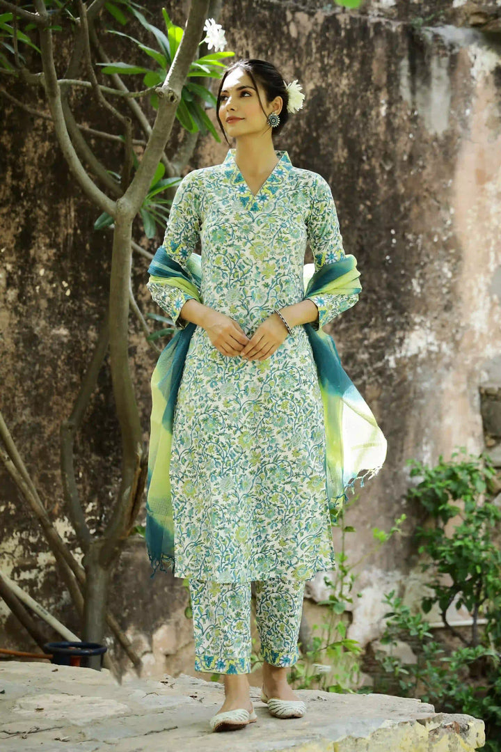 Stylish Sea Green Ethnic Set in Roman Slub with Designer Print