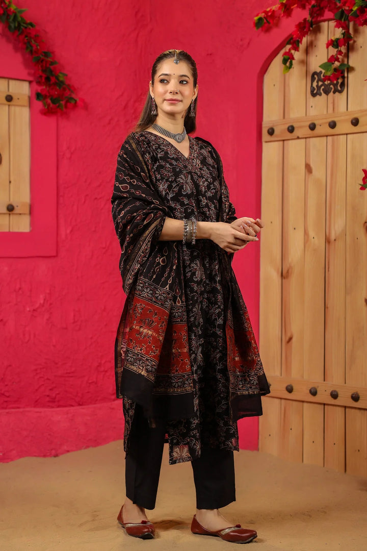 Premium Black Salwar Kameez Set – Featuring Kota Chex Dupatta