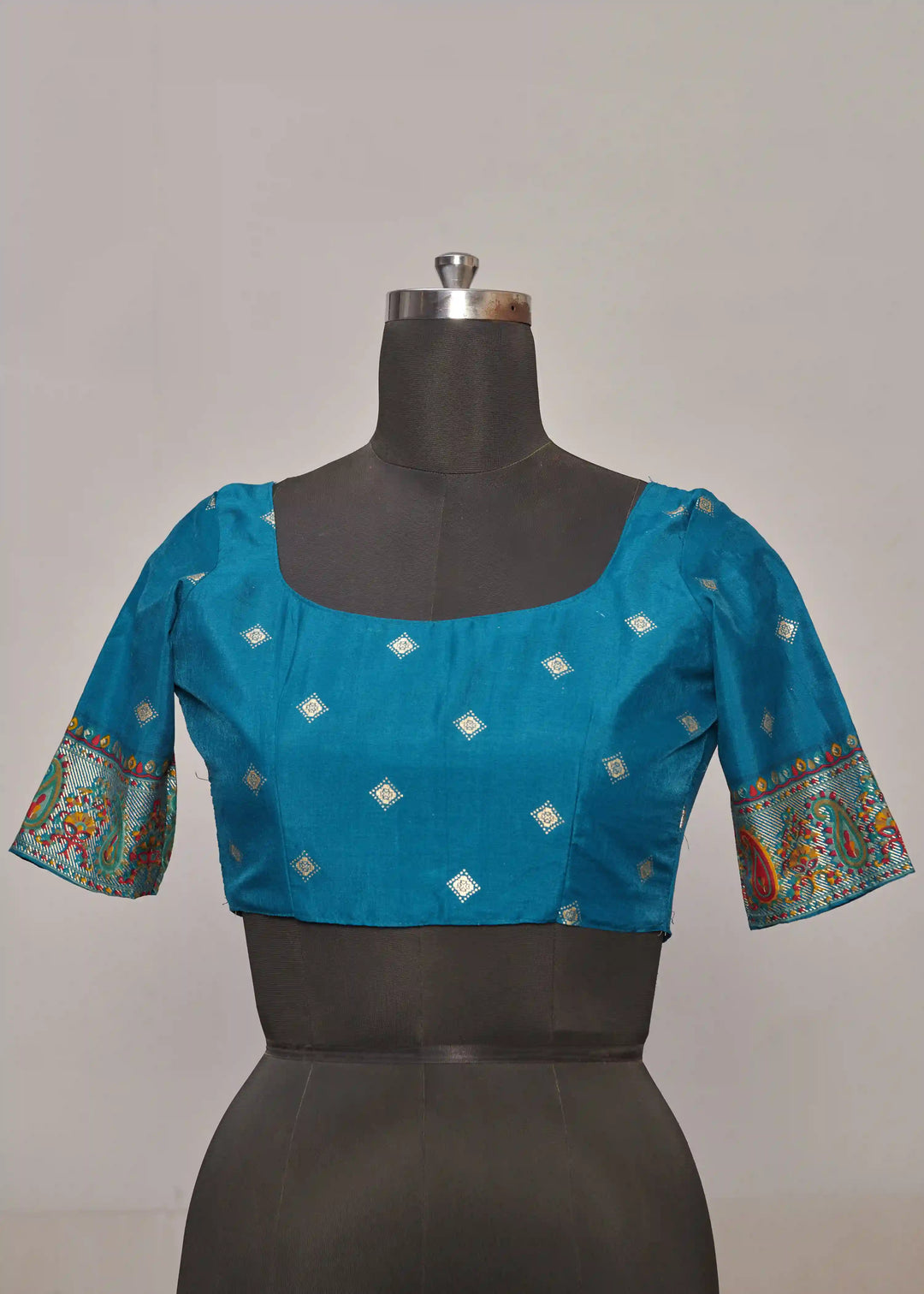 Luxurious Velvet Tussar Silk Saree with Floral Designer Blouse