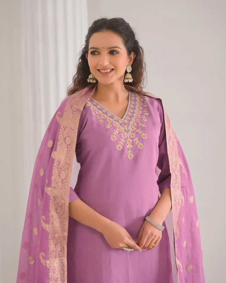 Stylish Pink Embroidered Salwar Kameez Set for Festive Wear