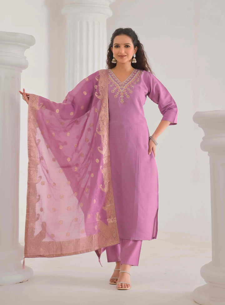 Stylish Pink Embroidered Salwar Kameez Set for Festive Wear