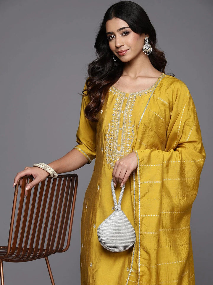 Stylish Embroidered Viscose Blend Salwar Kameez for Parties