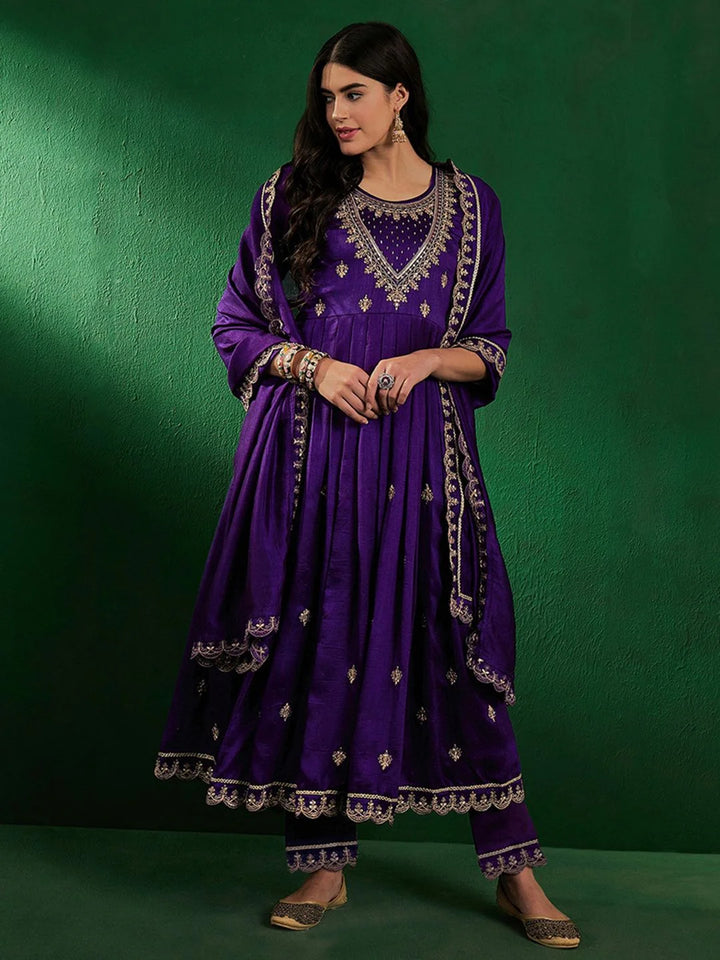 Graceful CP Vichitra Salwar Kameez with Embroidery Work