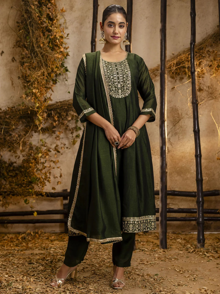 Eye-Catching Embroidered Salwar Kameez with Soft Dupatta