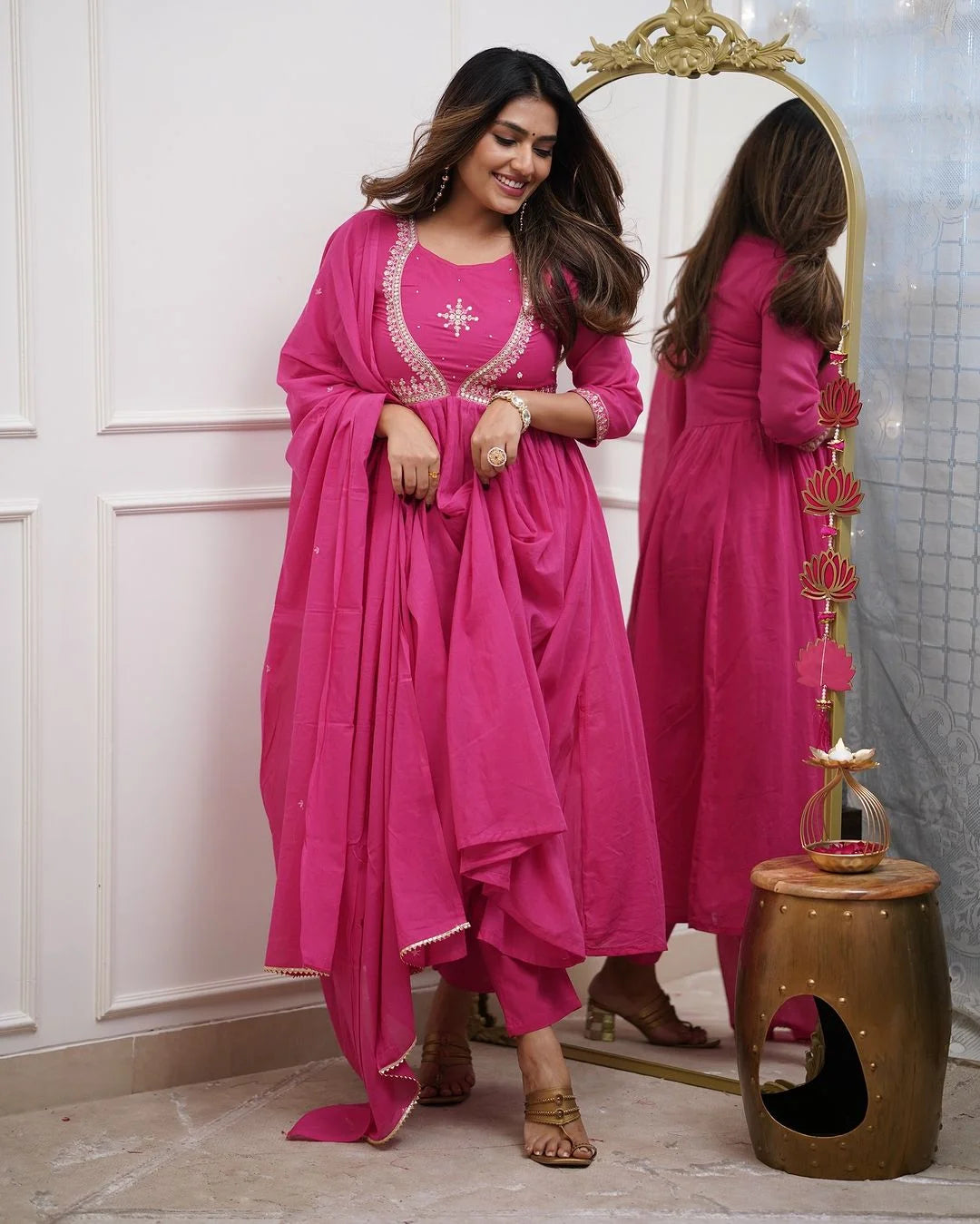 Stunning Embroidered Suit Set in Muslin Cotton Fabric