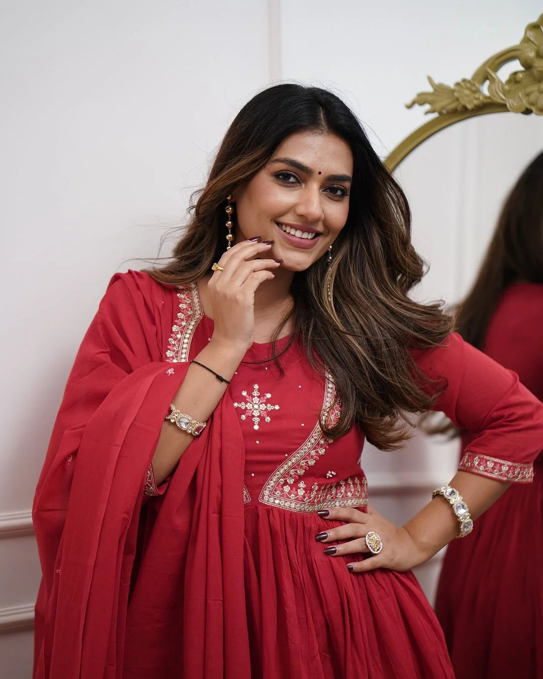 Stunning Embroidered Suit Set in Muslin Cotton Fabric