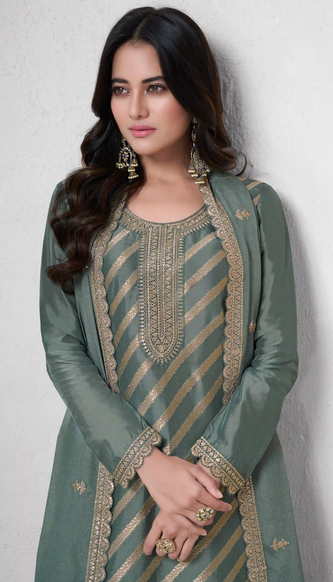Stunning Ethnic Silk Salwar Suit with Dupatta for Festive Glam