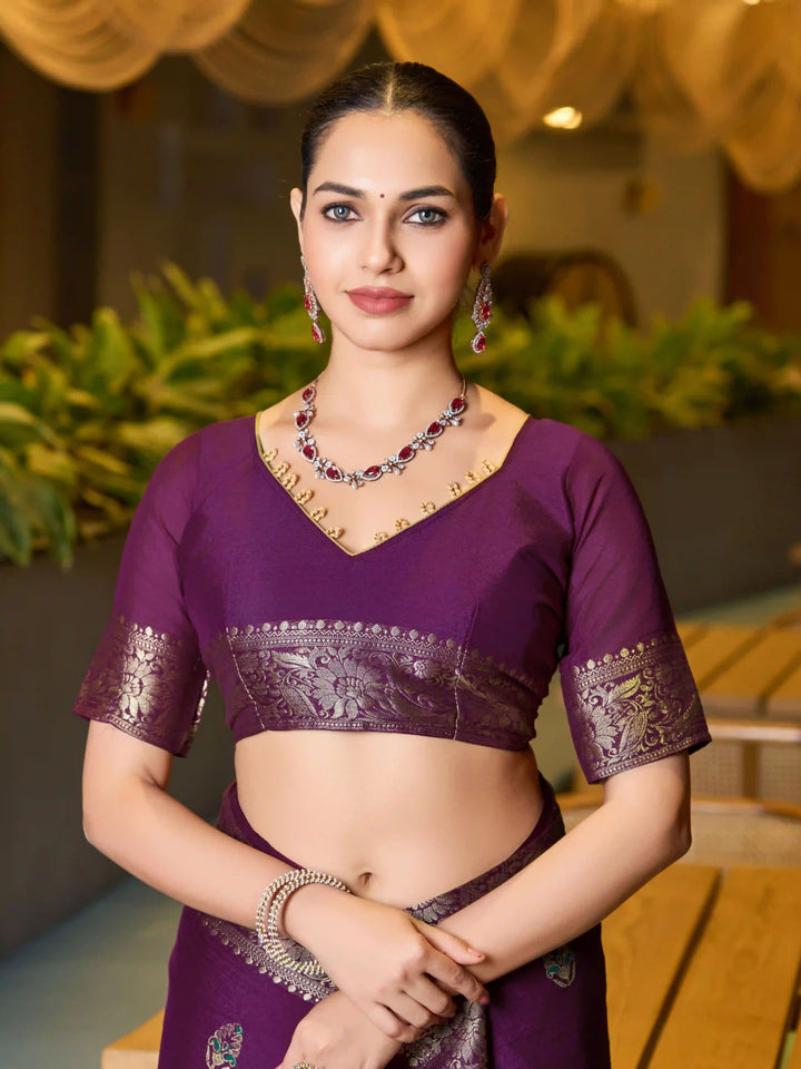 Chinon Wevon Jacquard Designer Saree with Blouse for Traditional Wear