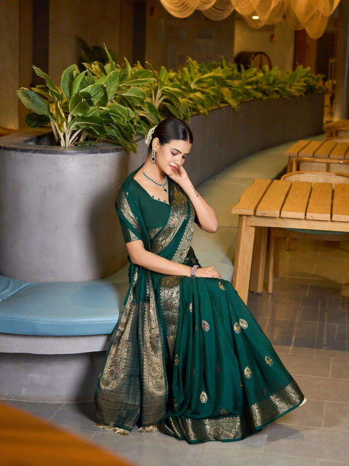 Chinon Wevon Jacquard Designer Saree with Blouse for Traditional Wear