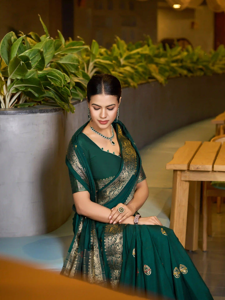 Chinon Wevon Jacquard Designer Saree with Blouse for Traditional Wear