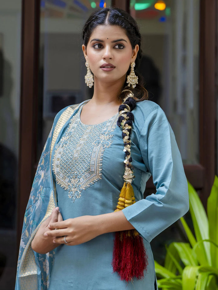Silk Blend Festive Wear Salwar Kameez with Embroidery & Dupatta