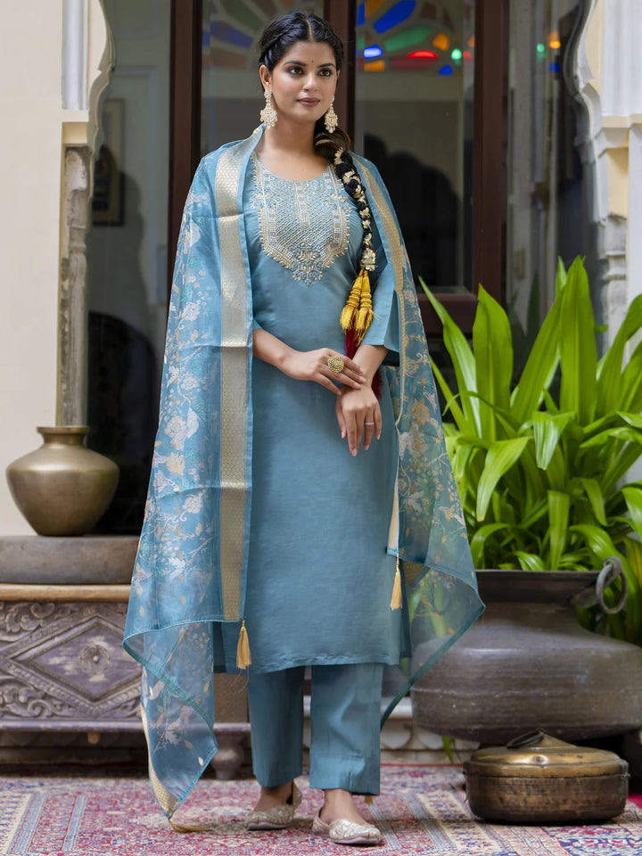Silk Blend Festive Wear Salwar Kameez with Embroidery & Dupatta