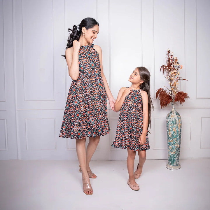 Dusty Purple Geometric Printed Matching Dresses for Mom and Daughter