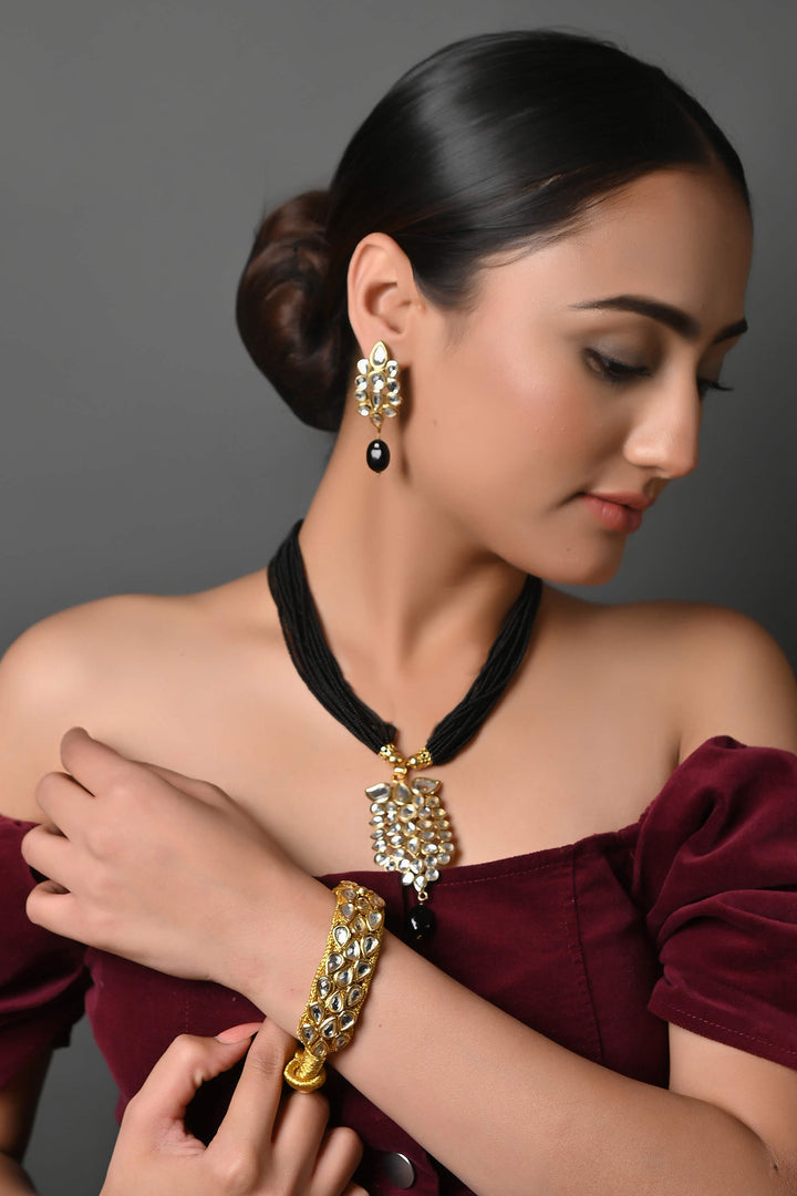 Kundan Pendant Set | With Earrings And Bracelet Trendy