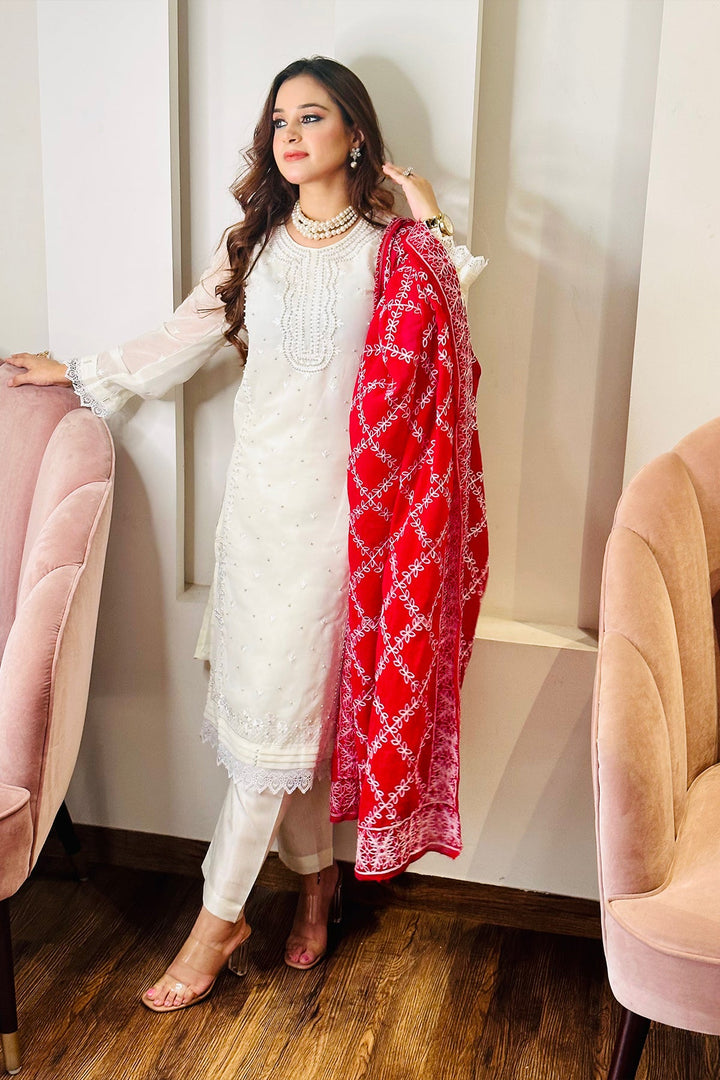 Off White Georgette Salwar Kameez | Stunning Dupatta & Elegant Design