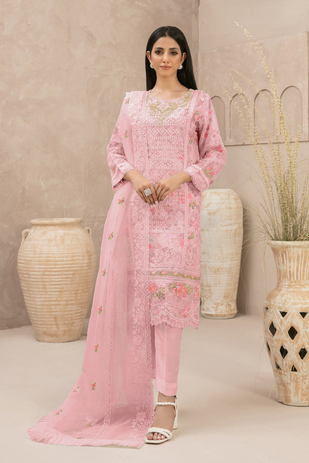 Stylish Pink Organza Kameez & Salwar | Highlighting a Gorgeous Dupatta