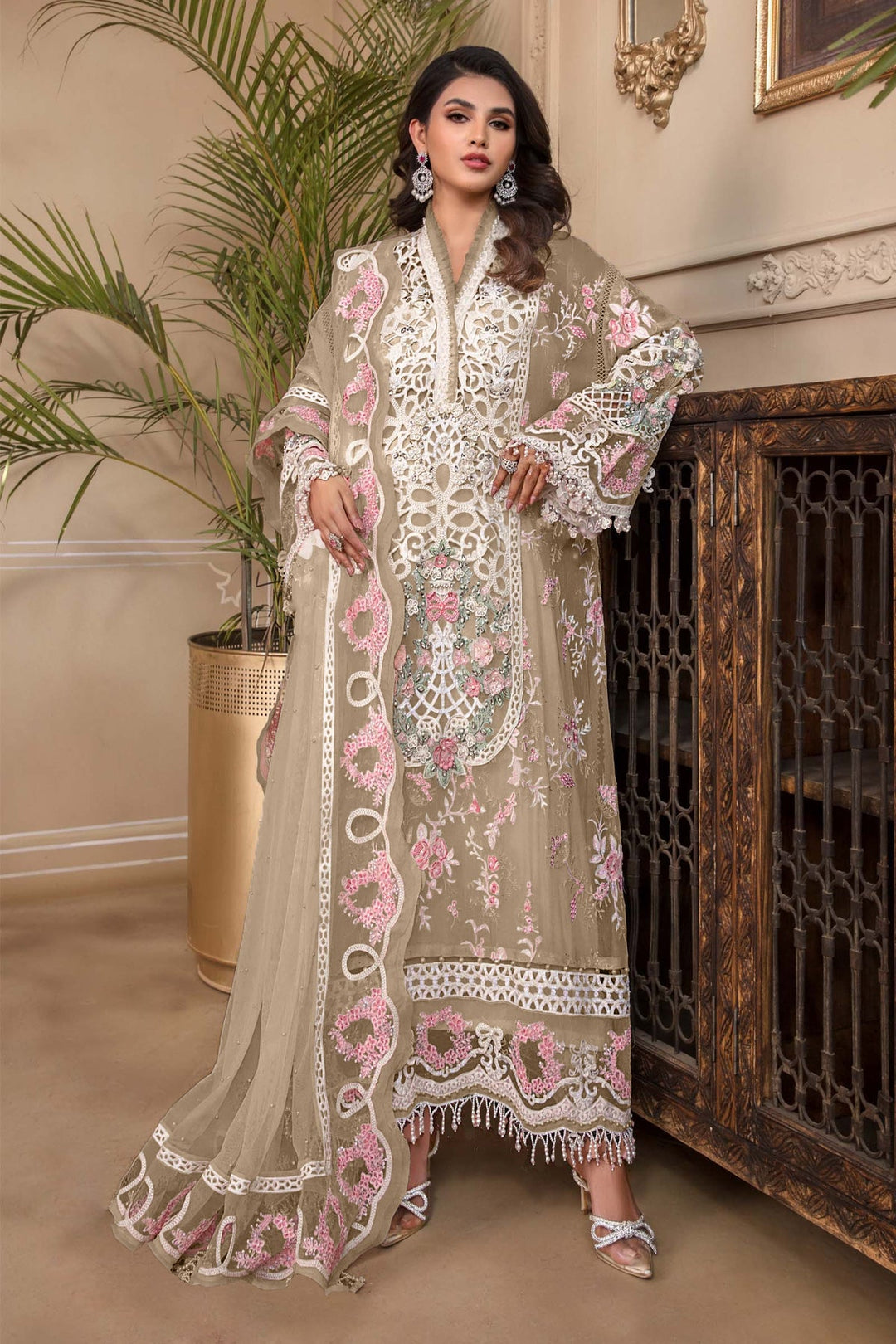 Luxe Chiku Georgette Suit | Graceful Kameez with Flowing Dupatta
