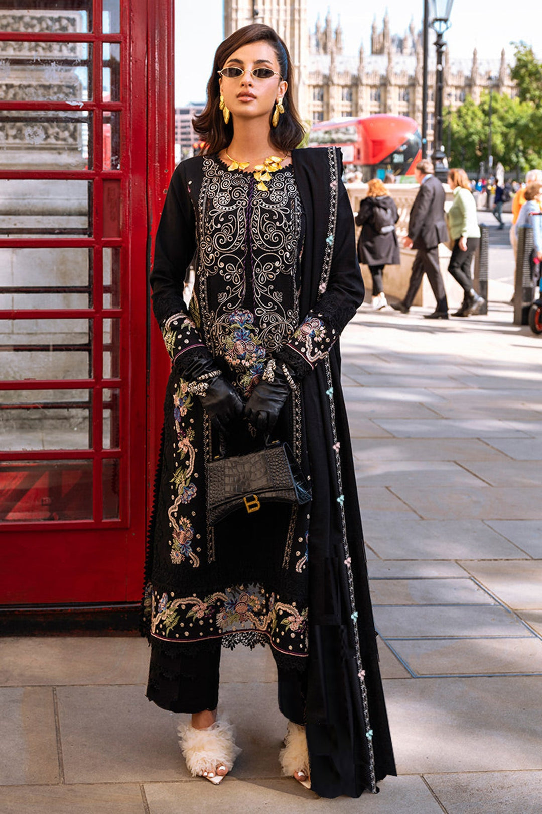 Black Organza Suit Set | Timeless Ethnic Attire with a Graceful Dupatta
