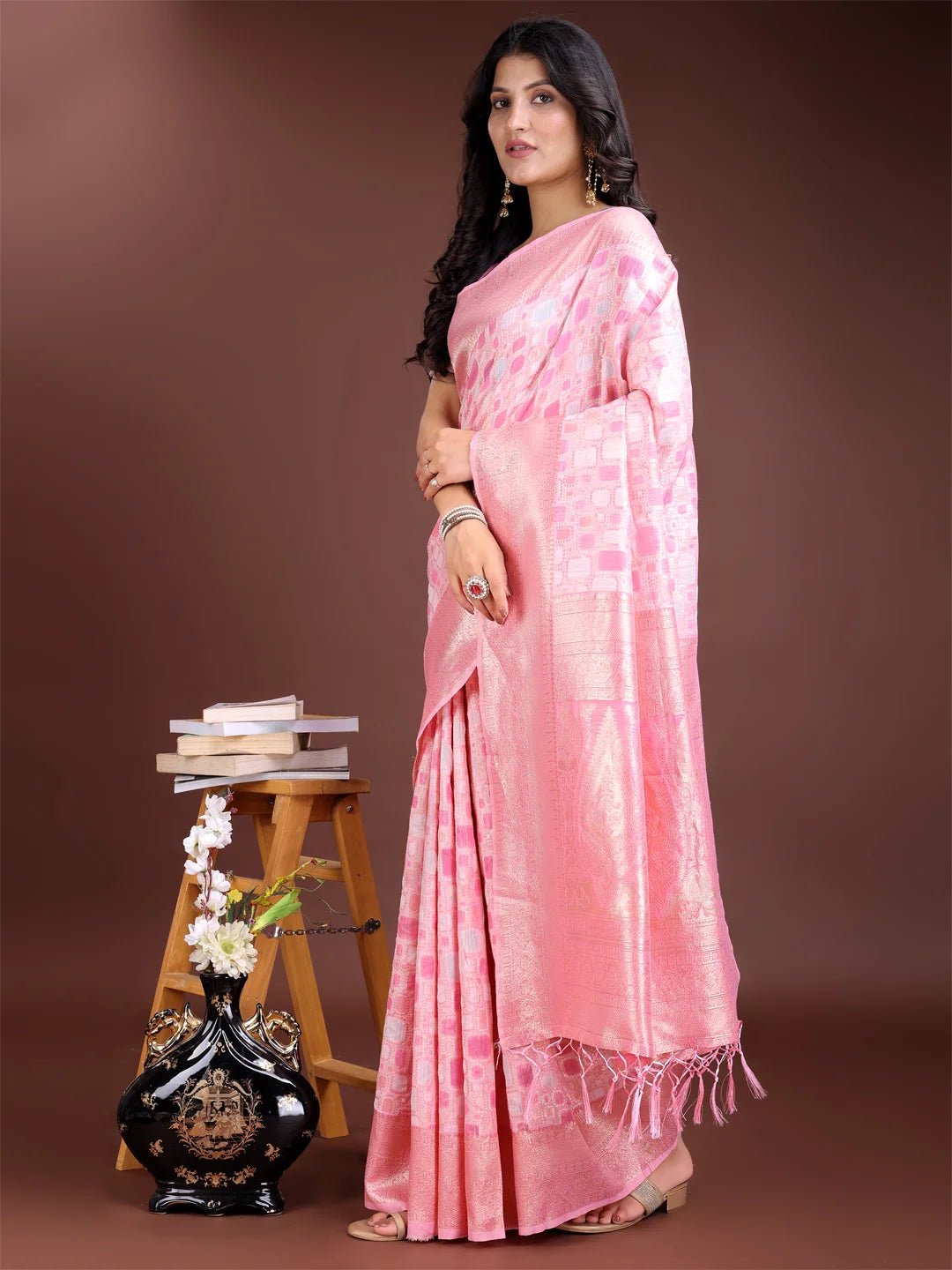 Stylish pink saree for traditional look

