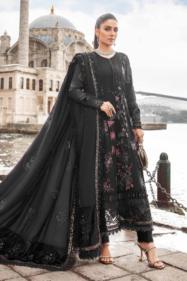 Graceful Black Organza Kameez & Salwar | Paired with a Stunning Dupatta