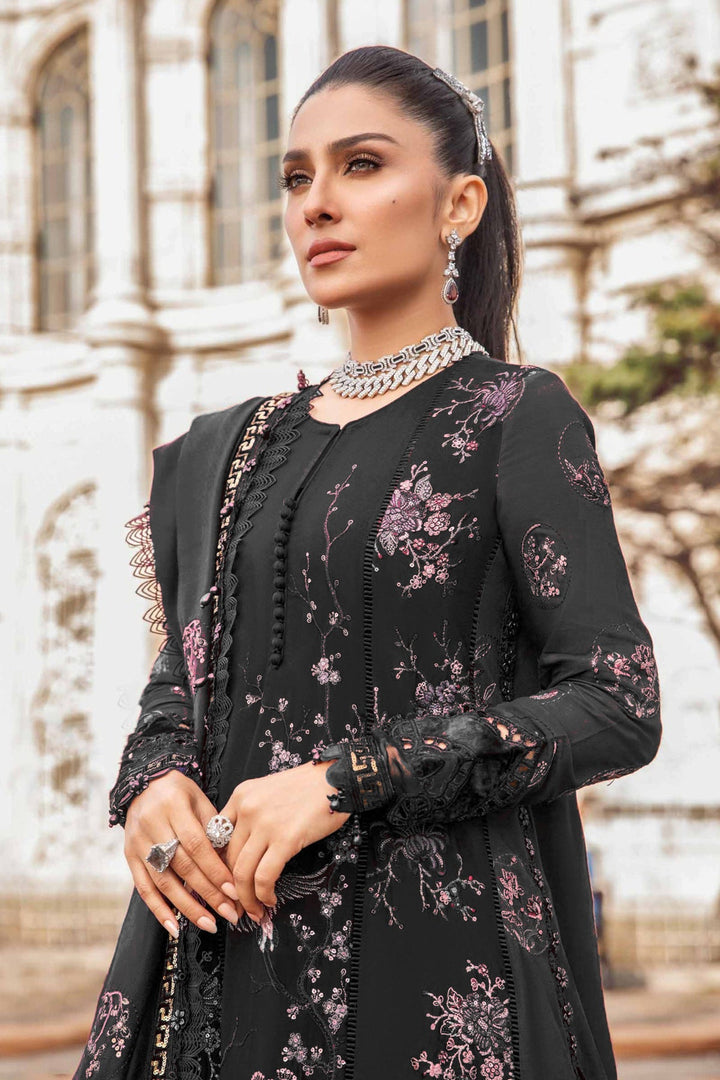 Graceful Black Organza Kameez & Salwar | Paired with a Stunning Dupatta