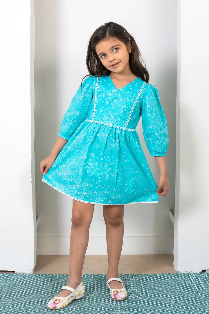 Stay Stylish on Holiday: Aqua Blue Mom and Daughter Matching Cotton Dresses